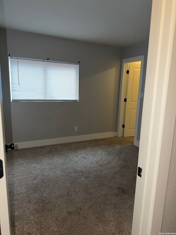 2154 Sunbend Falls, San Antonio, TX 78224