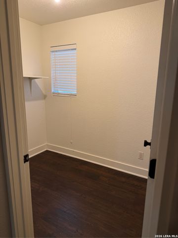 2154 Sunbend Falls, San Antonio, TX 78224