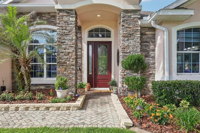 115 W BLUE WATER EDGE DRIVE, Eustis, FL 32736