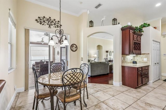 115 W BLUE WATER EDGE DRIVE, Eustis, FL 32736