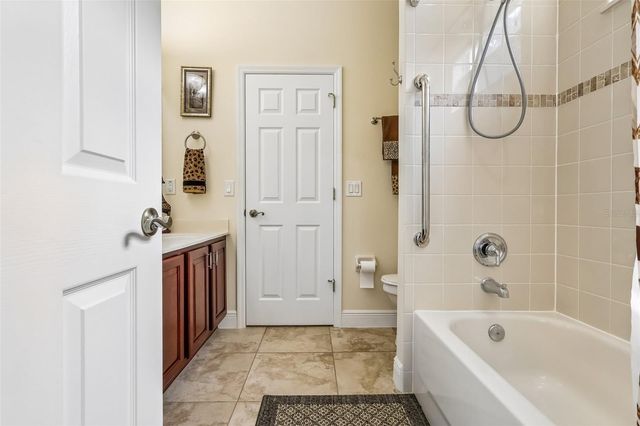 115 W BLUE WATER EDGE DRIVE, Eustis, FL 32736