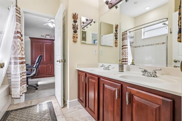 115 W BLUE WATER EDGE DRIVE, Eustis, FL 32736