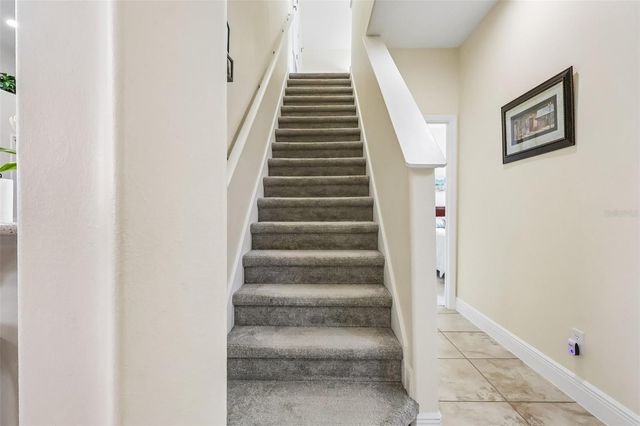 115 W BLUE WATER EDGE DRIVE, Eustis, FL 32736