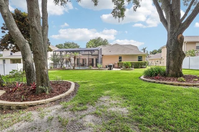 115 W BLUE WATER EDGE DRIVE, Eustis, FL 32736