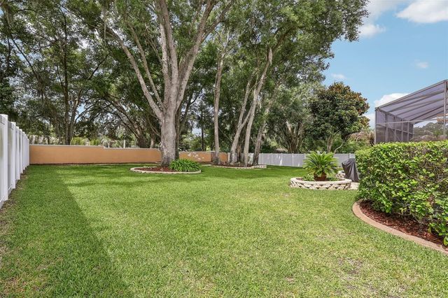 115 W BLUE WATER EDGE DRIVE, Eustis, FL 32736