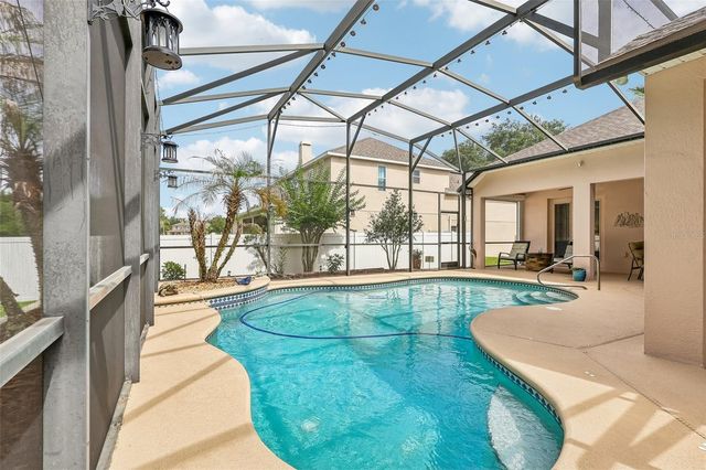 115 W BLUE WATER EDGE DRIVE, Eustis, FL 32736