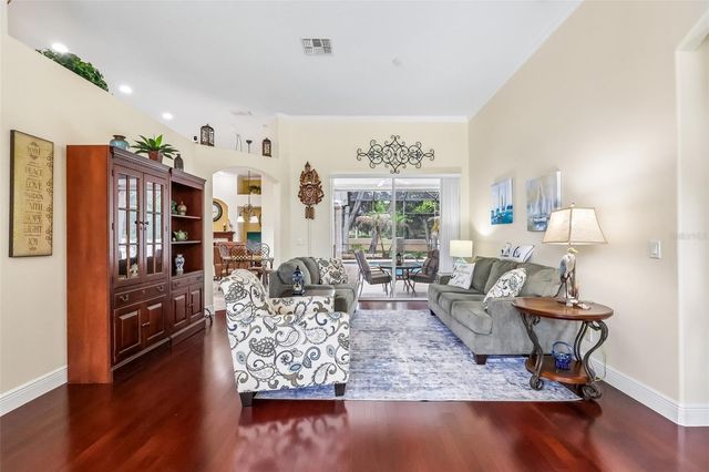 115 W BLUE WATER EDGE DRIVE, Eustis, FL 32736