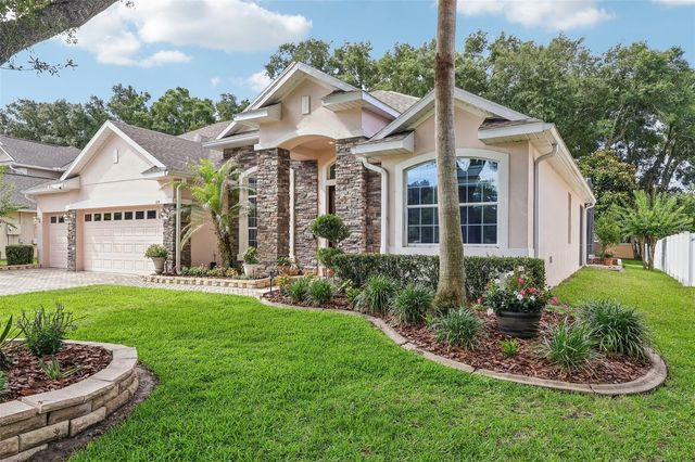 115 W BLUE WATER EDGE DRIVE, Eustis, FL 32736