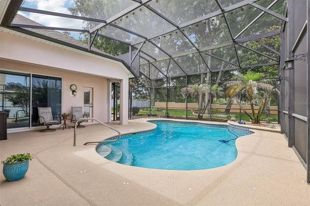 115 W BLUE WATER EDGE DRIVE, Eustis, FL 32736