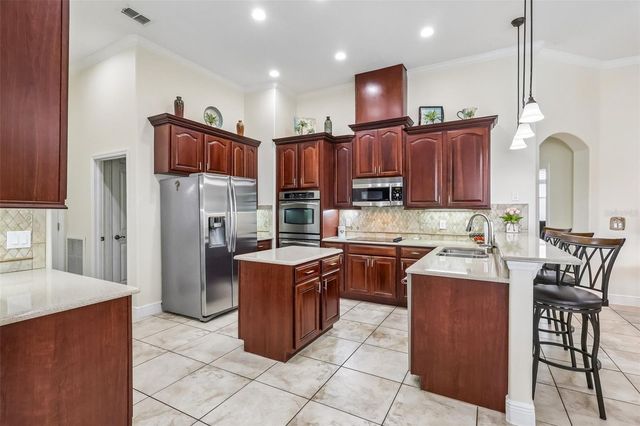 115 W BLUE WATER EDGE DRIVE, Eustis, FL 32736