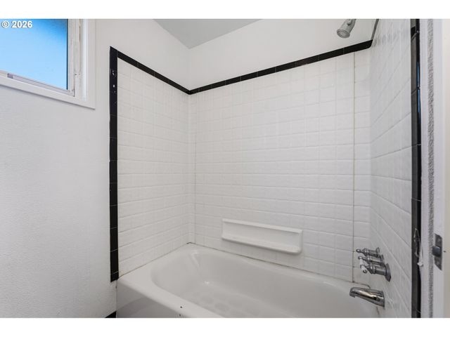 5750 Sw 167TH Ave, Beaverton, OR 97007