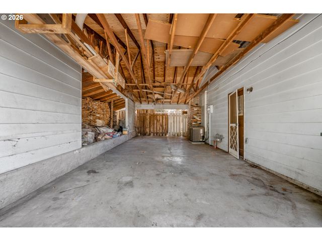 5750 Sw 167TH Ave, Beaverton, OR 97007