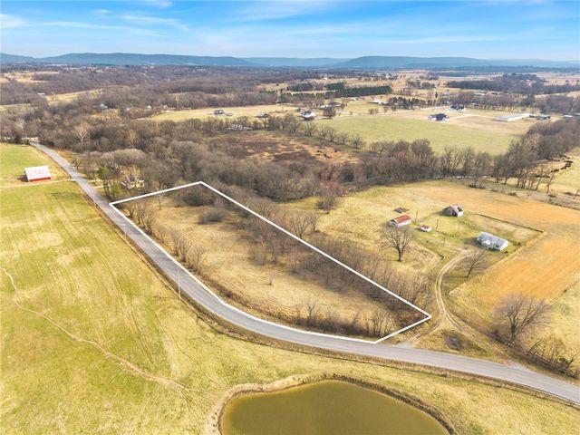 15065 Bethel Blacktop Road, Farmington, AR 72753