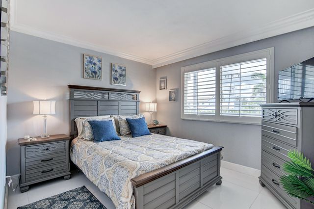 2730 Banyan Road 26, Boca Raton, FL 33432