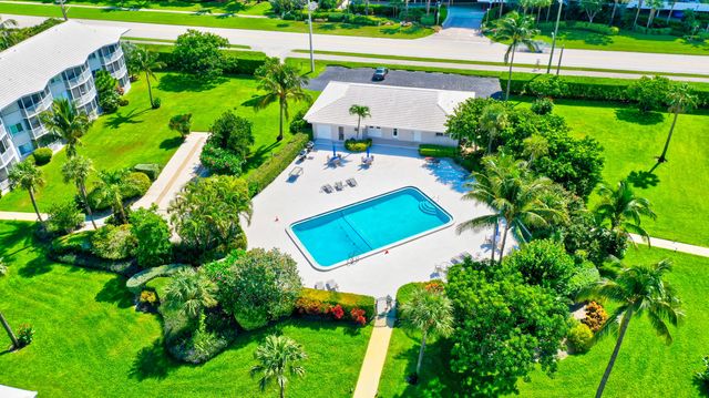 2730 Banyan Road 26, Boca Raton, FL 33432