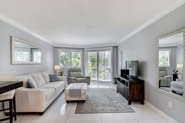 2730 Banyan Road 26, Boca Raton, FL 33432