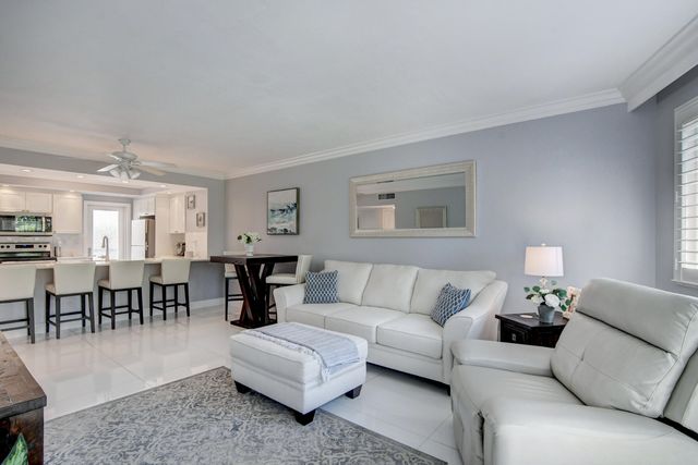 2730 Banyan Road 26, Boca Raton, FL 33432