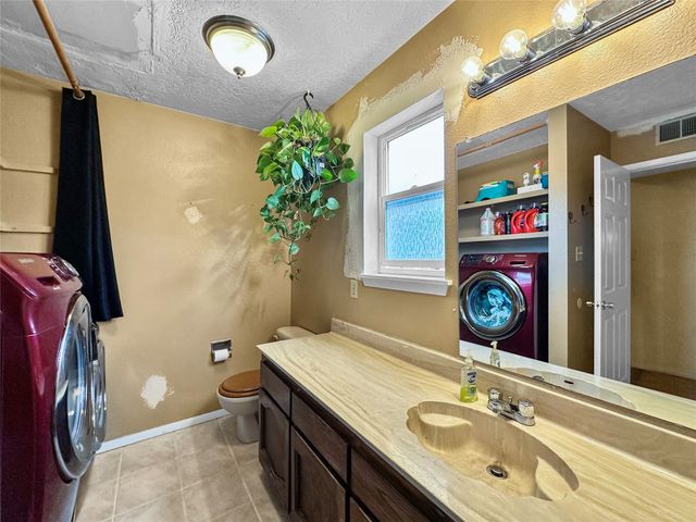 1097 Willow Way, Santa Fe, NM 87507