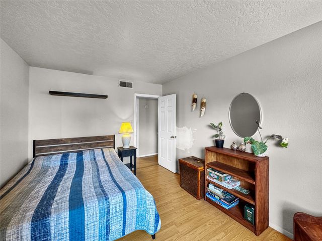 1097 Willow Way, Santa Fe, NM 87507