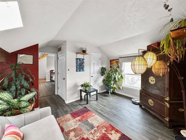 1097 Willow Way, Santa Fe, NM 87507