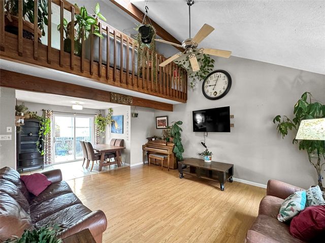 1097 Willow Way, Santa Fe, NM 87507