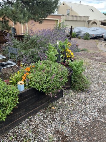 1097 Willow Way, Santa Fe, NM 87507