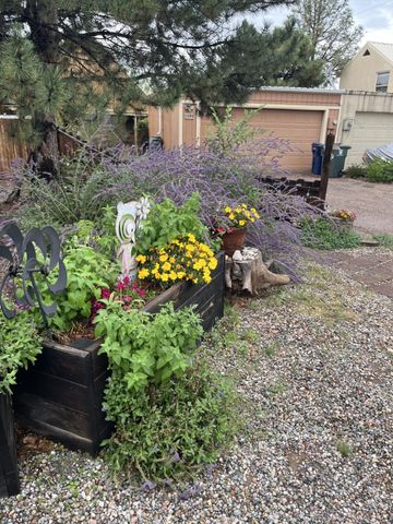 1097 Willow Way, Santa Fe, NM 87507