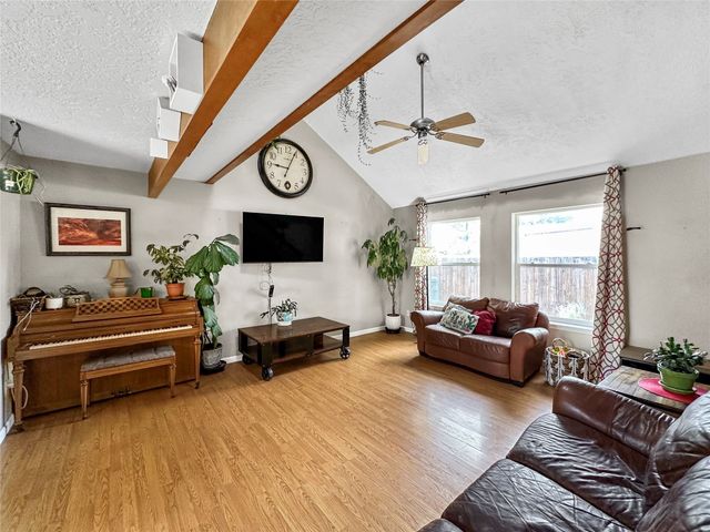 1097 Willow Way, Santa Fe, NM 87507