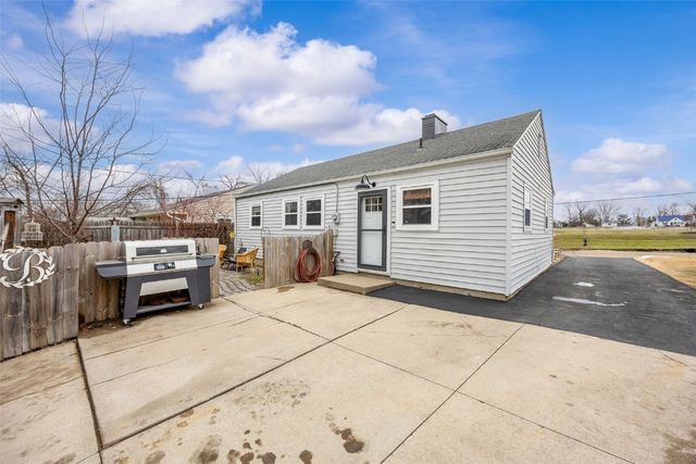 3752 F Avenue NE, Cedar Rapids, IA 52402