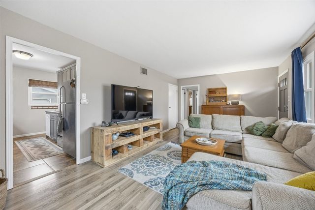 3752 F Avenue NE, Cedar Rapids, IA 52402