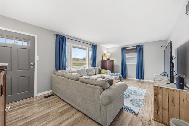 3752 F Avenue NE, Cedar Rapids, IA 52402