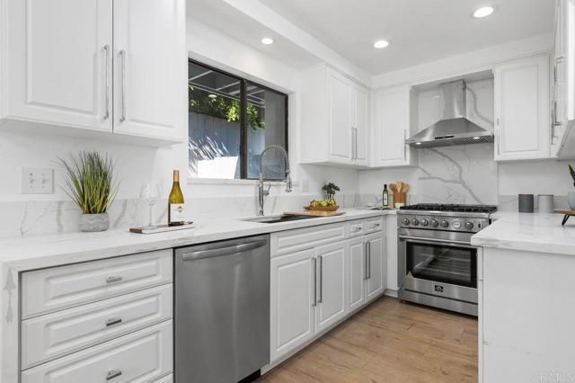 363 HEMLOCK Avenue C, Carlsbad, CA 92008