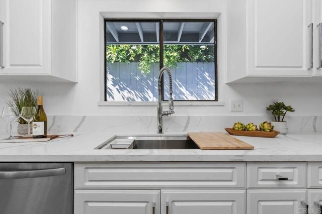 363 HEMLOCK Avenue C, Carlsbad, CA 92008