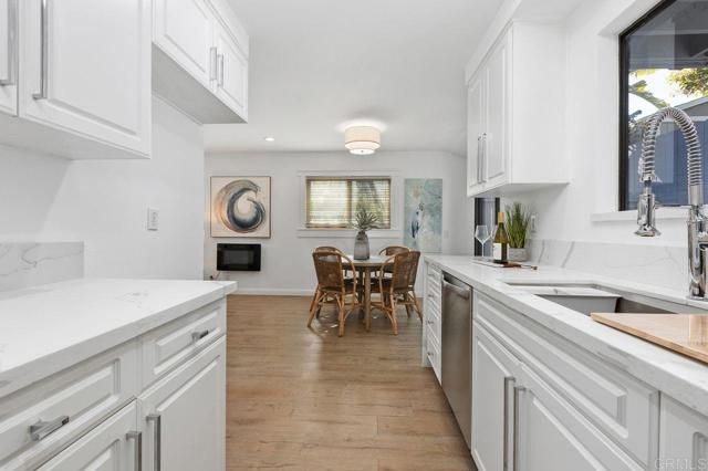 363 HEMLOCK Avenue C, Carlsbad, CA 92008