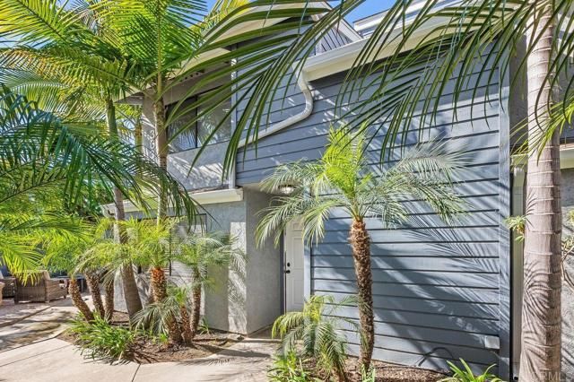 363 HEMLOCK Avenue C, Carlsbad, CA 92008