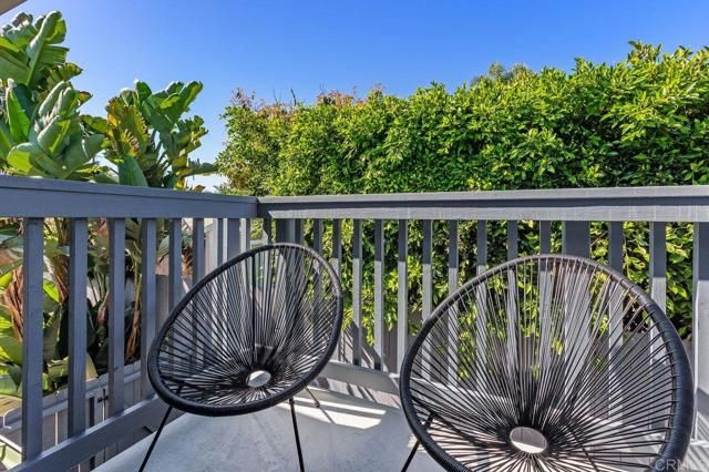 363 HEMLOCK Avenue C, Carlsbad, CA 92008