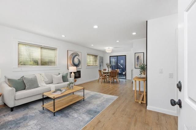 363 HEMLOCK Avenue C, Carlsbad, CA 92008