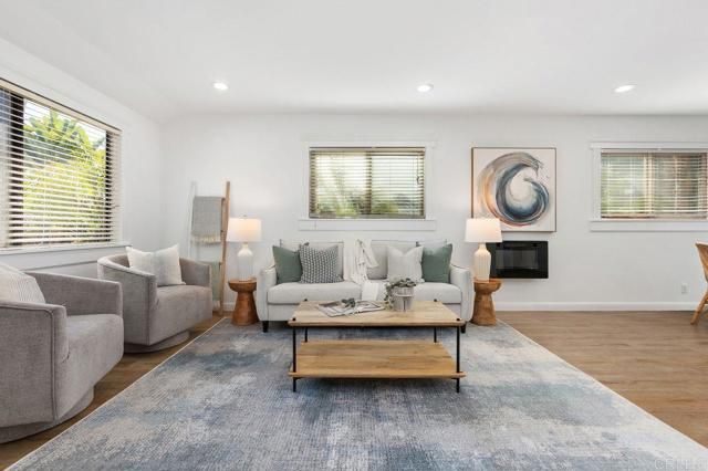 363 HEMLOCK Avenue C, Carlsbad, CA 92008