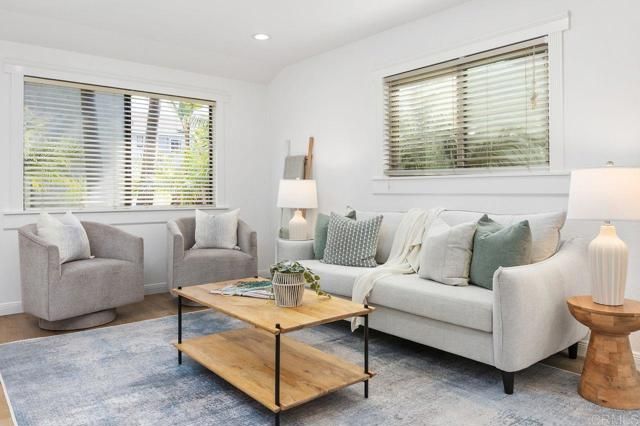 363 HEMLOCK Avenue C, Carlsbad, CA 92008