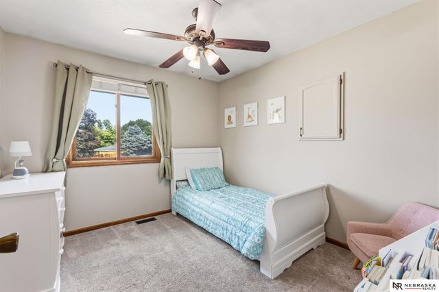6632 S 86th Avenue Circle, Ralston, NE 68127