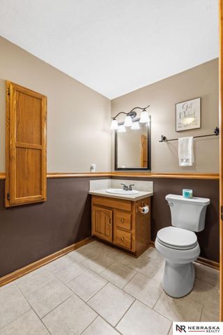 6632 S 86th Avenue Circle, Ralston, NE 68127