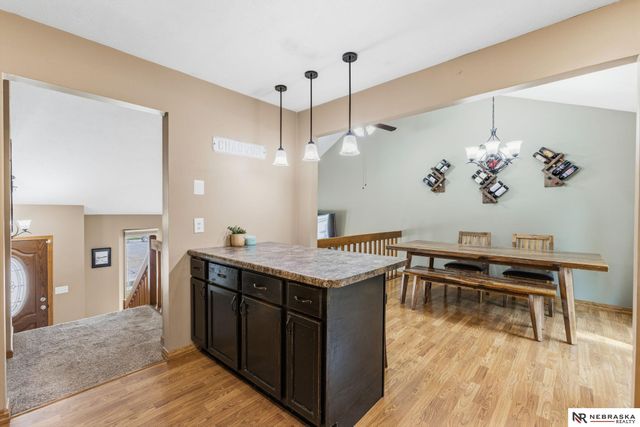 6632 S 86th Avenue Circle, Ralston, NE 68127