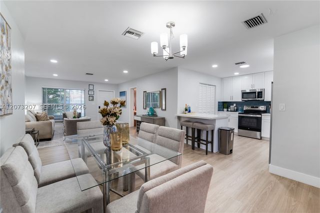 317 SE 3rd Ter, Dania Beach, FL 33004