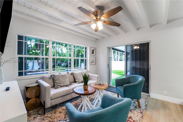 317 SE 3rd Ter, Dania Beach, FL 33004