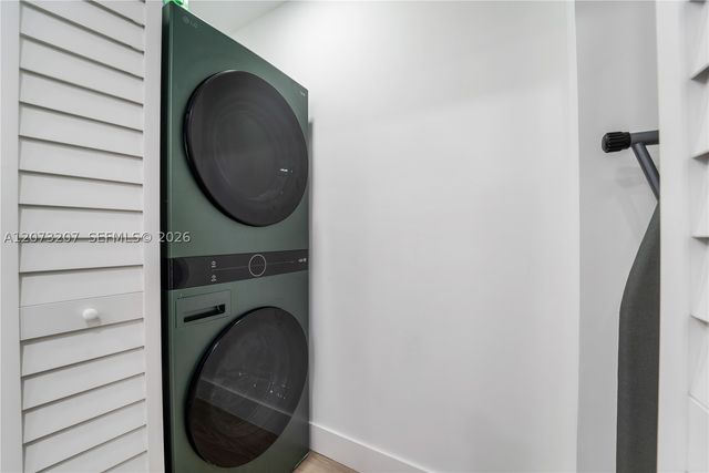 317 SE 3rd Ter, Dania Beach, FL 33004