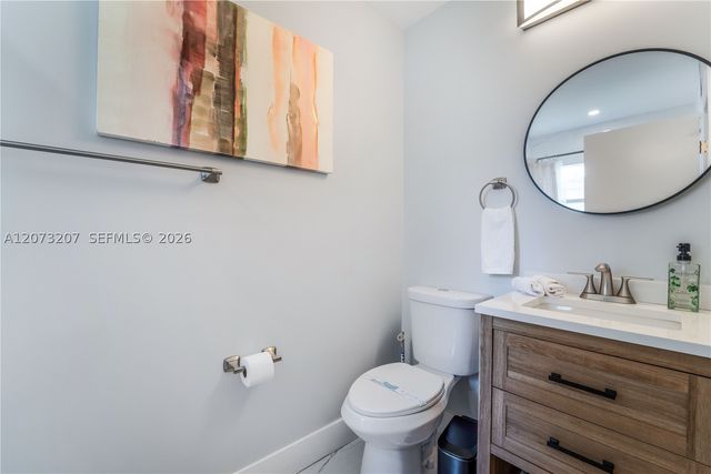 317 SE 3rd Ter, Dania Beach, FL 33004
