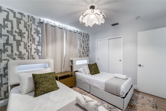 317 SE 3rd Ter, Dania Beach, FL 33004