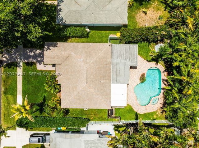 317 SE 3rd Ter, Dania Beach, FL 33004