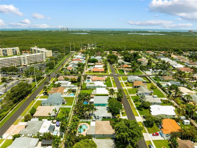 317 SE 3rd Ter, Dania Beach, FL 33004