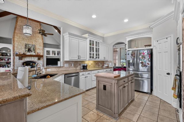 324 Arbor Lane, Haslet, TX 76052